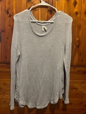 Mudd Light Gray Long Sleeve Knit Top with Side Lace Trim